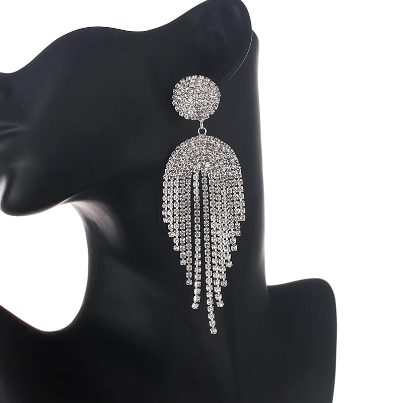 European and American New Long Round Earrings Temperament Tassel Claw Chain Full Diamond Rhinestones Fashion Earrings Wholesale
European and American New Long Round Earrings Temperament Tassel Claw Chain Full Diamond Rhinestones Fashion Earrings Wholesale