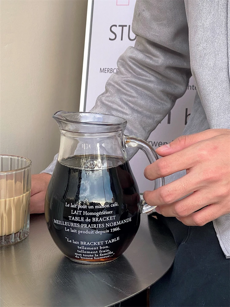Ins Wind French Glass Kettle Family Cafe Small Milk Kettle Cold Water Kettle Glass Handle Large Capacity Kettle Water Bottle
Ins Wind French Glass Kettle Family Cafe Small Milk Kettle Cold Water Kettle Glass Handle Large Capacity Kettle Water Bottle