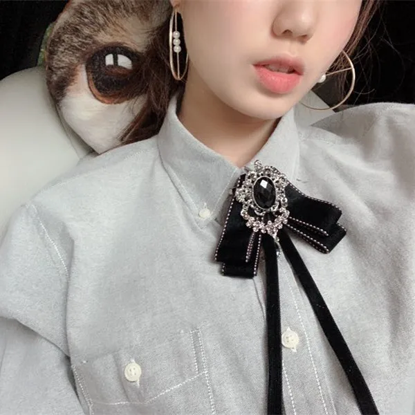 Handmade Fashion New Butterfly Knot Ribbon Diamond Bowtie College White Rhinestone Shirt Bow Tie Gift for Men Accessories
Handmade Fashion New Butterfly Knot Ribbon Diamond Bowtie College White Rhinestone Shirt Bow Tie Gift for Men Accessories