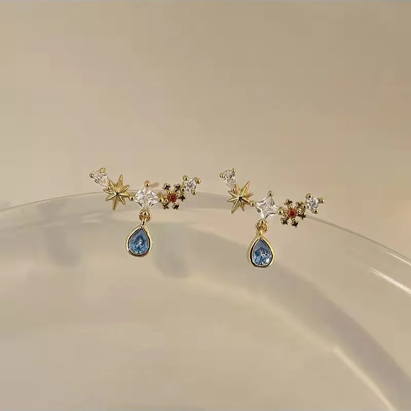 2022 New Arrival Geometric Crystal Blue Snowflake Star Stud Earrings For Women Shiny Crystal Jewelry Fashion Oorbellen
2022 New Arrival Geometric Crystal Blue Snowflake Star Stud Earrings For Women Shiny Crystal Jewelry Fashion Oorbellen