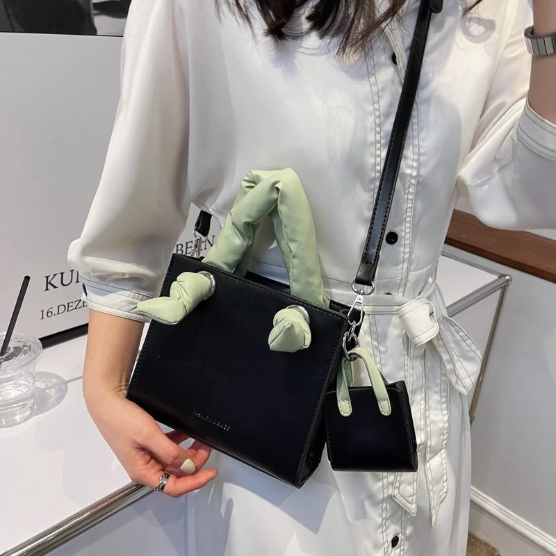 Fashion Female Shoulder Bags Small Square Bag Women's Crossbody Bag Handbag Luxury Designer Women Solid Color Purses Mini Bag
Fashion Female Shoulder Bags Small Square Bag Women's Crossbody Bag Handbag Luxury Designer Women Solid Color Purses Mini Bag