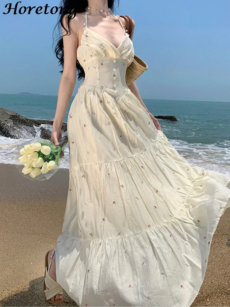 Женское платье с цветочным принтом и лямкой на шее, без рукавов
Женское платье с цветочным принтом и лямкой на шее, без рукавов