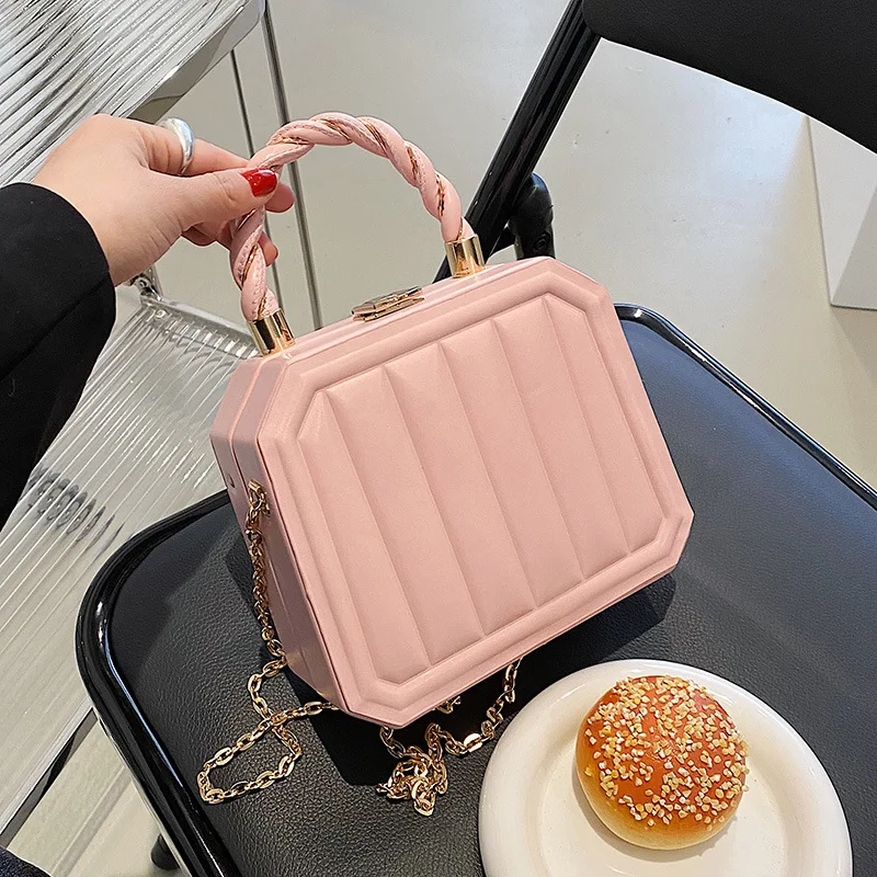 Fashion Women's Bag Niche Box Bag 2022 New Match Candy Color Small Square Bag Fashion Chain Crossbody Bag Handbag
Fashion Women's Bag Niche Box Bag 2022 New Match Candy Color Small Square Bag Fashion Chain Crossbody Bag Handbag