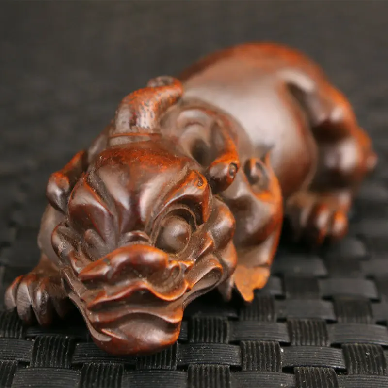 Уникальная китайская старинная статуя Kylin из бокса ручной работы, статуи Netsuke, скульптуры, аксессуары для дома, украшение для стола, подарок
Уникальная китайская старинная статуя Kylin из бокса ручной работы, статуи Netsuke, скульптуры, аксессуары для дома, украшение для стола, подарок