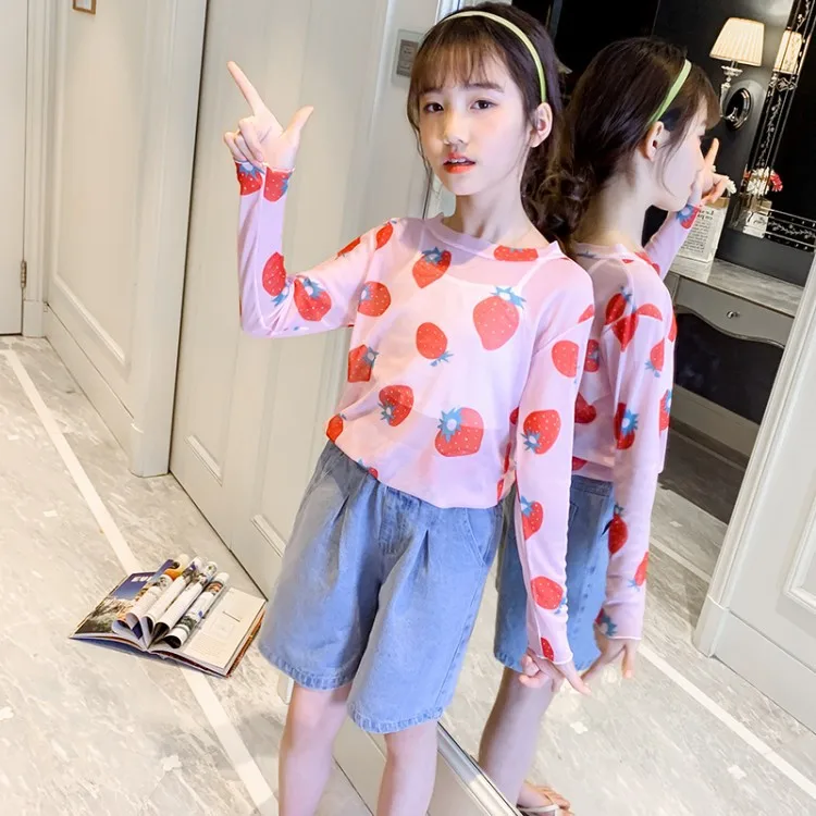 Girls Floral Blouse Thin Sunscreen Long-sleeved T-shirt for Kids Children's Net Yarn Top Summer Slim Breathable Kids Undershirt
Girls Floral Blouse Thin Sunscreen Long-sleeved T-shirt for Kids Children's Net Yarn Top Summer Slim Breathable Kids Undershirt
