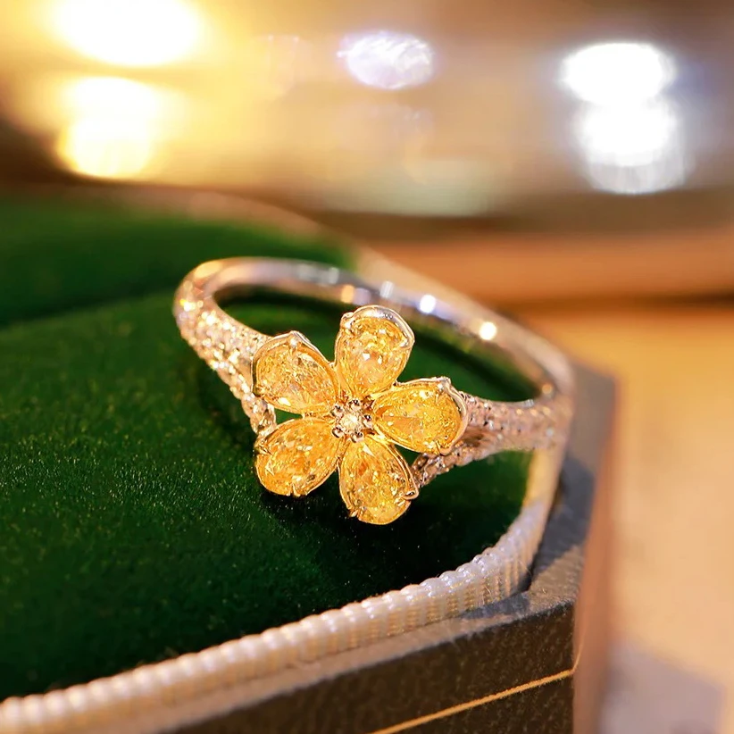 2022 New Trend Rings Temperament Lovely Yellow Flowers Zircon Silver Rings Ladies Fashion Jewelry Wedding Engagement Jewelry
2022 New Trend Rings Temperament Lovely Yellow Flowers Zircon Silver Rings Ladies Fashion Jewelry Wedding Engagement Jewelry