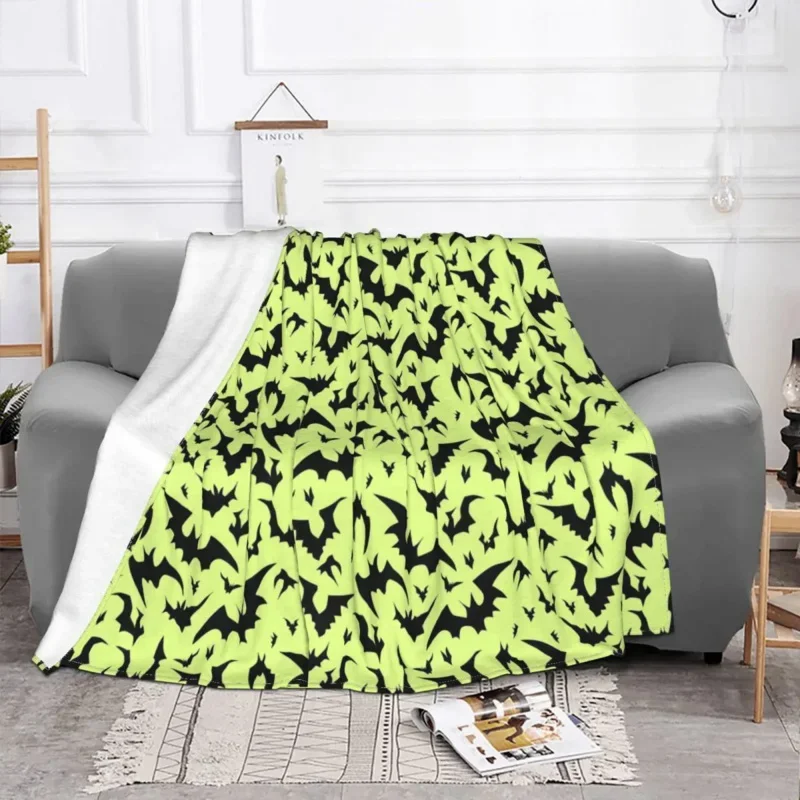 Halloween Bat Pattern Coral Fleece Plush Print Animal Cute Portable Soft Throw Blanket For Sofa Outdoor Bedding Throws
Halloween Bat Pattern Coral Fleece Plush Print Animal Cute Portable Soft Throw Blanket For Sofa Outdoor Bedding Throws