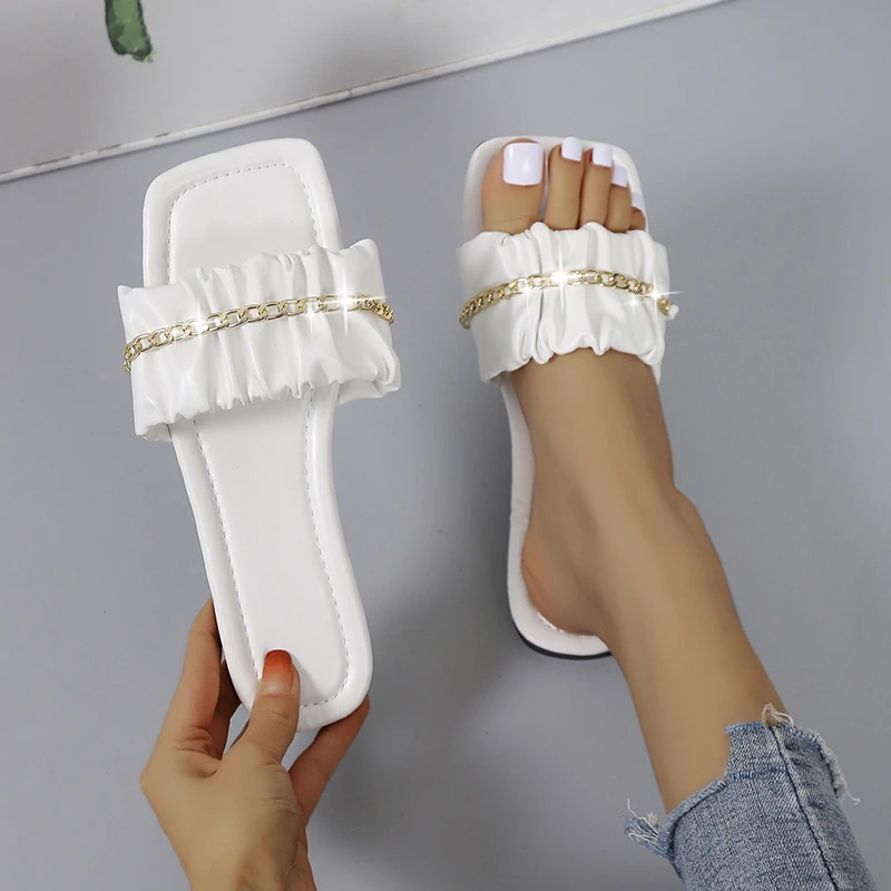 New Fashion Pleated Sandals Ladies Flat Slippers Summer Ladies Casual Slippers Solid Color Ladies Casual Shoes with Gold Chains
New Fashion Pleated Sandals Ladies Flat Slippers Summer Ladies Casual Slippers Solid Color Ladies Casual Shoes with Gold Chains