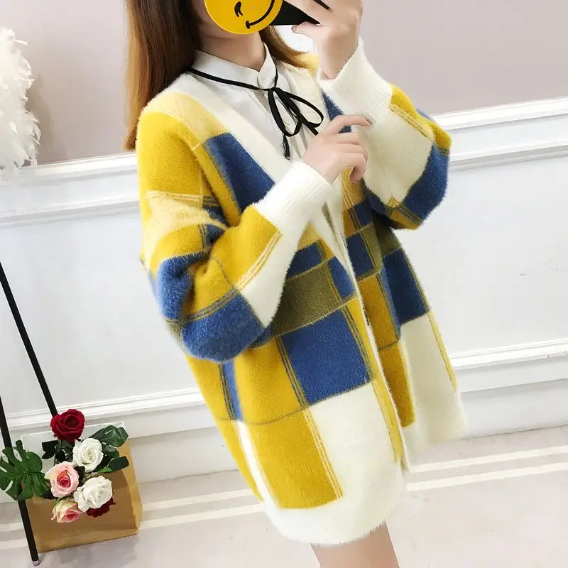 Woman Twist Knitted Cardigan Female Long Sleeve Thick Sweater Ladies Loose Casual Cardigans Sweater Loose All-match Coats G487
Woman Twist Knitted Cardigan Female Long Sleeve Thick Sweater Ladies Loose Casual Cardigans Sweater Loose All-match Coats G487