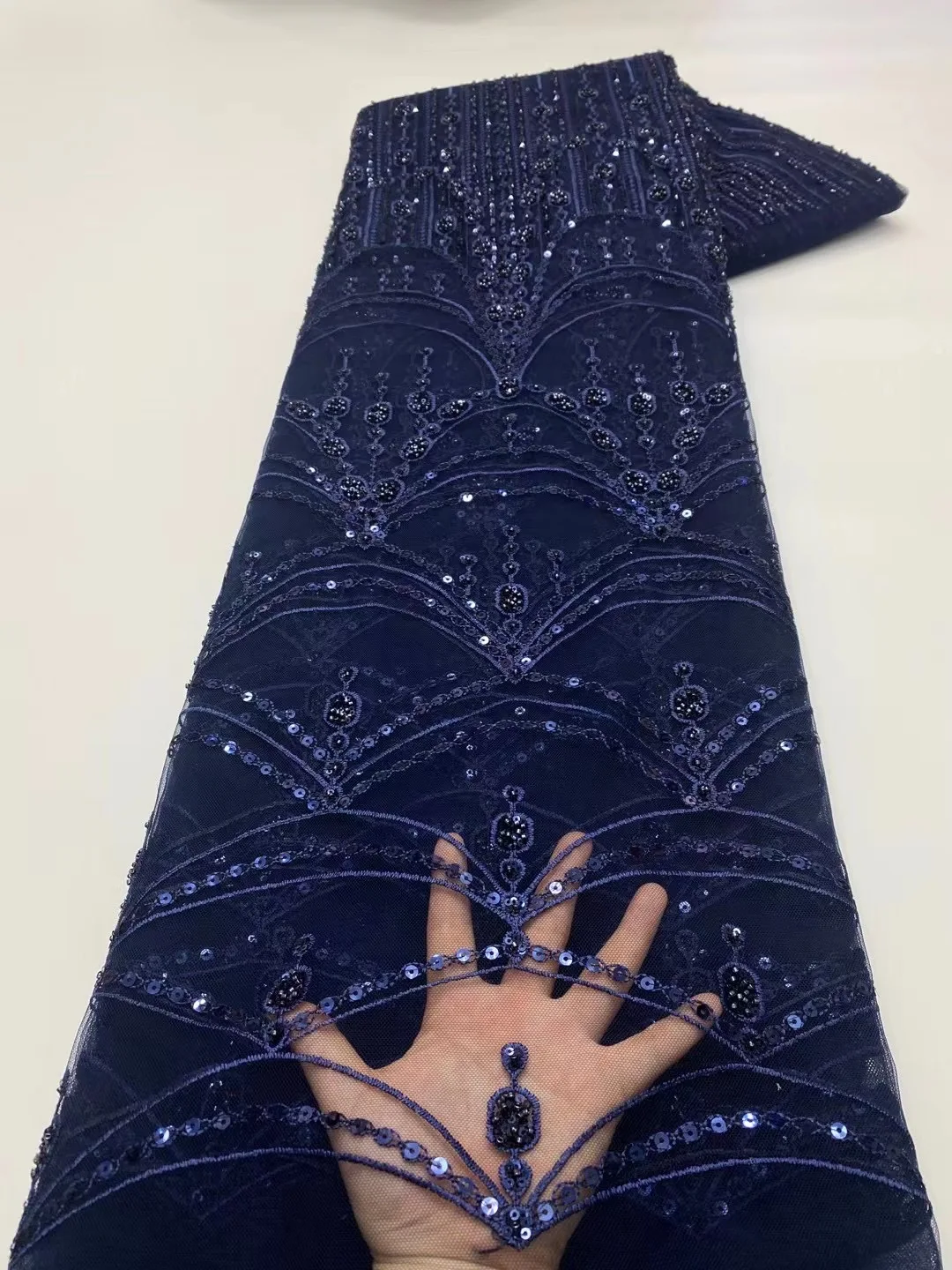 Handmade Navy Blue Luxury Sequins Lace Tulle Fabric High Quality African Beaded Mesh Fabric For Traditional Wedding Bride dress
Handmade Navy Blue Luxury Sequins Lace Tulle Fabric High Quality African Beaded Mesh Fabric For Traditional Wedding Bride dress