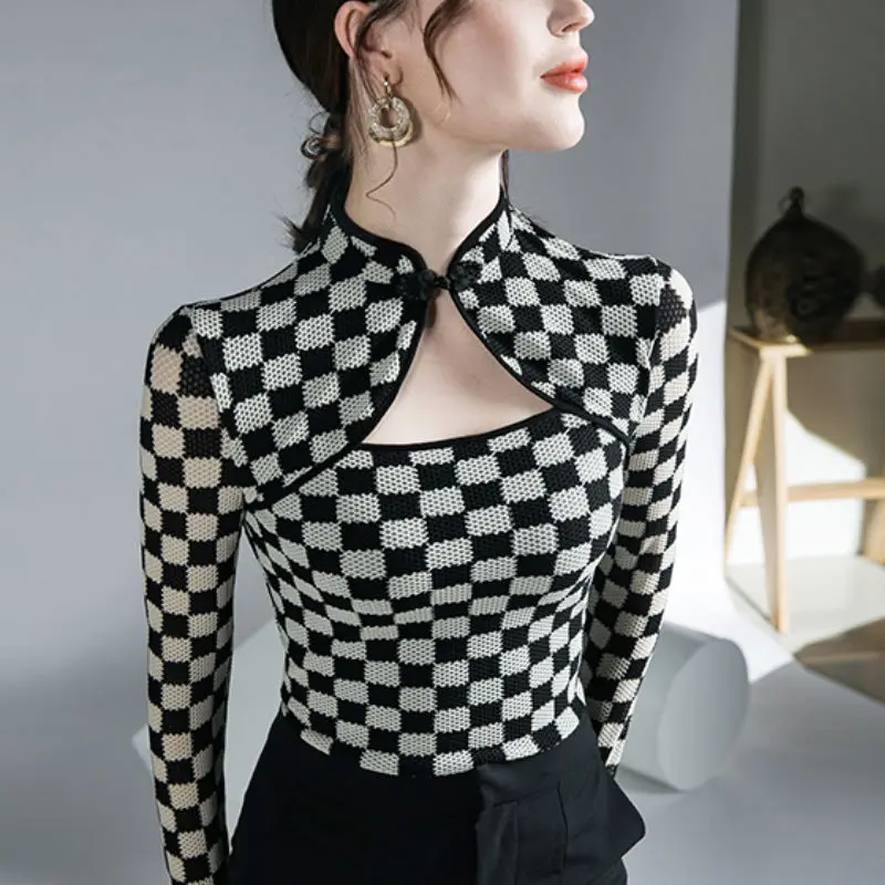 Woman Chinese Vintage Base Shirt Top National Ethnic Sexy Hollow Out Shirt Oriental Qipao Tang Suit Traditional Shirt
Woman Chinese Vintage Base Shirt Top National Ethnic Sexy Hollow Out Shirt Oriental Qipao Tang Suit Traditional Shirt