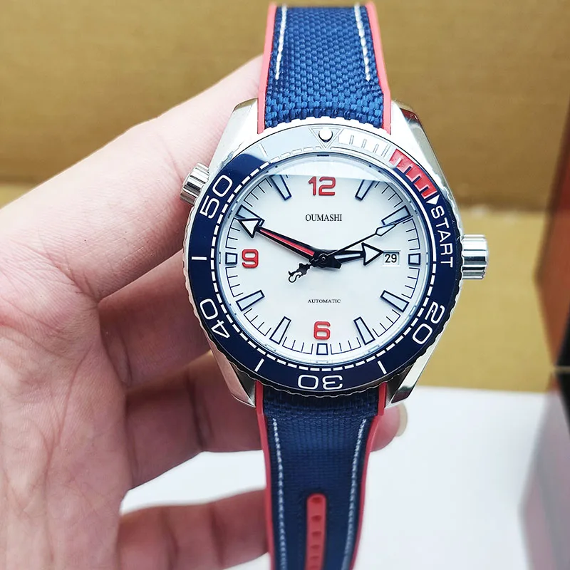 40MM New Fashion Men's Watch Automatic Mechanical Sapphire Glass Rubber Strap Luminous Waterproof Men's Watch
40MM New Fashion Men's Watch Automatic Mechanical Sapphire Glass Rubber Strap Luminous Waterproof Men's Watch