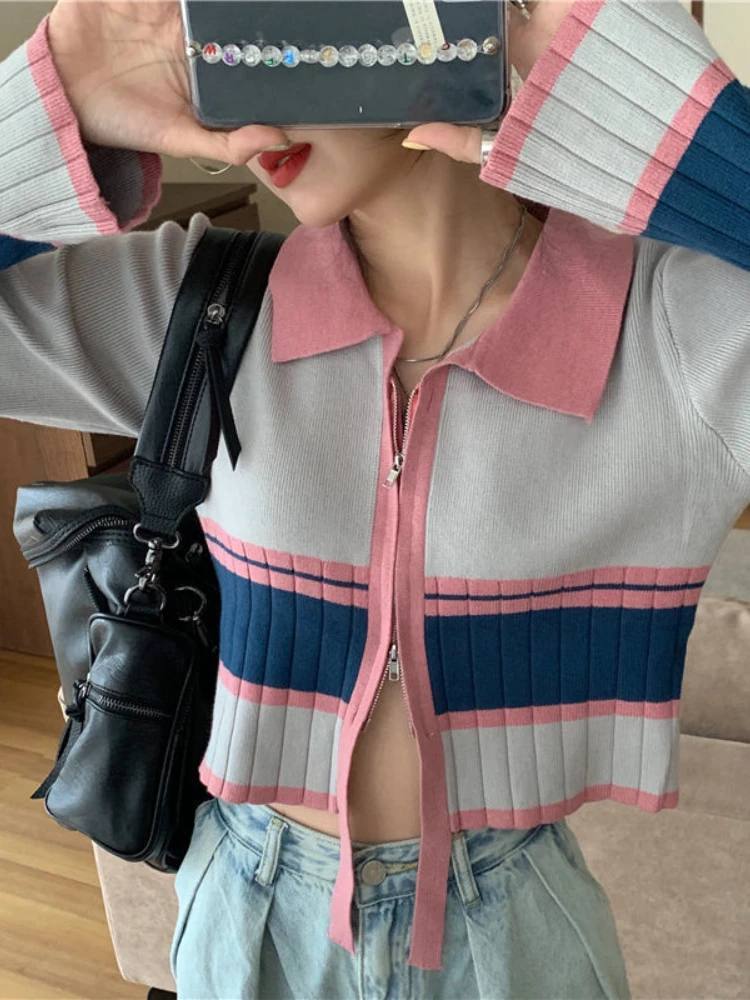 Deeptown Y2K Korean Style Knitted Oversized Cardigan Women Harajuku Striped Zip Up Cropped Tops Long Sleeve Loose Sweater Hippie
Deeptown Y2K Korean Style Knitted Oversized Cardigan Women Harajuku Striped Zip Up Cropped Tops Long Sleeve Loose Sweater Hippie