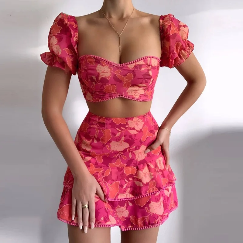 Women's sexy printing bubble sleeve top high waist short skirt fashion casual suit
Women's sexy printing bubble sleeve top high waist short skirt fashion casual suit
