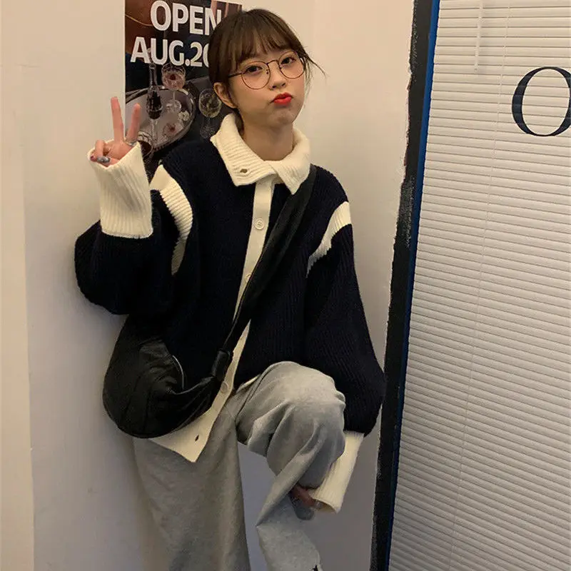 Knitted Cardigan Sweater Women's 2022 Spring and Autumn New Versatile Loose Knitwear Coat Female College Style Streetwear J99
Knitted Cardigan Sweater Women's 2022 Spring and Autumn New Versatile Loose Knitwear Coat Female College Style Streetwear J99