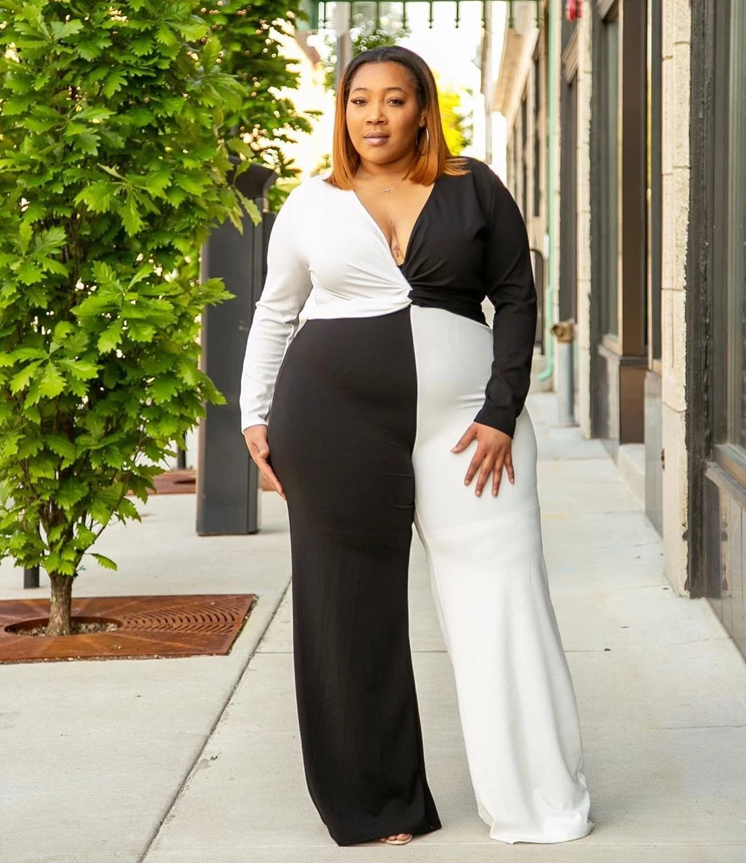 Fashion Woman Plus Size Jumpsuit 2022 Large Women's Black And White Stitched Dress V-Neck Long Sleeve Jumpsuit
Fashion Woman Plus Size Jumpsuit 2022 Large Women's Black And White Stitched Dress V-Neck Long Sleeve Jumpsuit