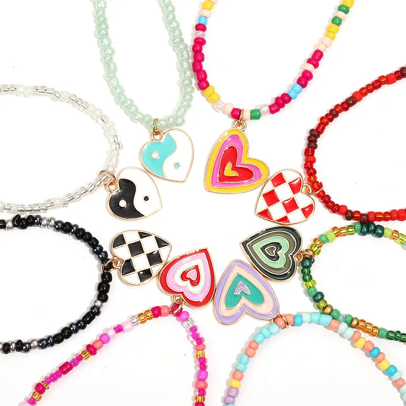 2022 New Fashion Women Bohemian Oil Drip Color Stitching Grid Splicing Heart Pendant Colorful Beads Chain Necklace Jewelry
2022 New Fashion Women Bohemian Oil Drip Color Stitching Grid Splicing Heart Pendant Colorful Beads Chain Necklace Jewelry