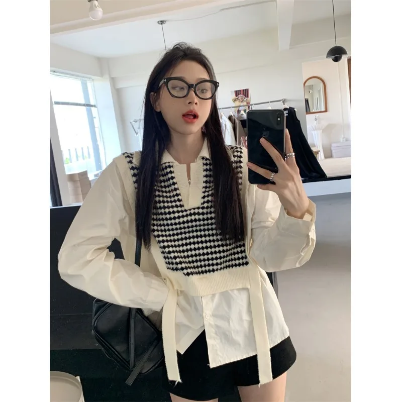 Korobov Y2k Vintage Argyle Fake Two Piece Sweater Splicing Knitting Long Sleeve Age Reduction Pullovers Autumn New In Suéteres
Korobov Y2k Vintage Argyle Fake Two Piece Sweater Splicing Knitting Long Sleeve Age Reduction Pullovers Autumn New In Suéteres