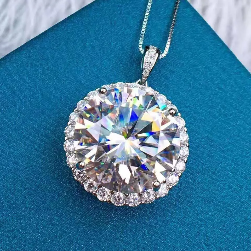 New Design Moissanite 7 Carat Pendant Men's and Women's Trend Fashion Necklace Jewelry Accessories
New Design Moissanite 7 Carat Pendant Men's and Women's Trend Fashion Necklace Jewelry Accessories