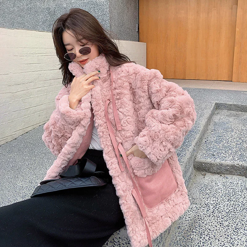 Jackets Rabbit Fur Coat Women's Mink Coat Casual Students Short Warm Big Pockets Thickened Korean Outerwear Female
Jackets Rabbit Fur Coat Women's Mink Coat Casual Students Short Warm Big Pockets Thickened Korean Outerwear Female