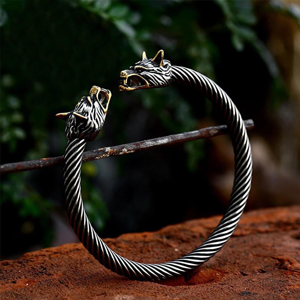 Vintage Viking Wolf Head Bracelet Stainless Steel Nordic Amulet Bracelet For Men Fashion Animal Jewelry Gifts Dropshipping
Vintage Viking Wolf Head Bracelet Stainless Steel Nordic Amulet Bracelet For Men Fashion Animal Jewelry Gifts Dropshipping