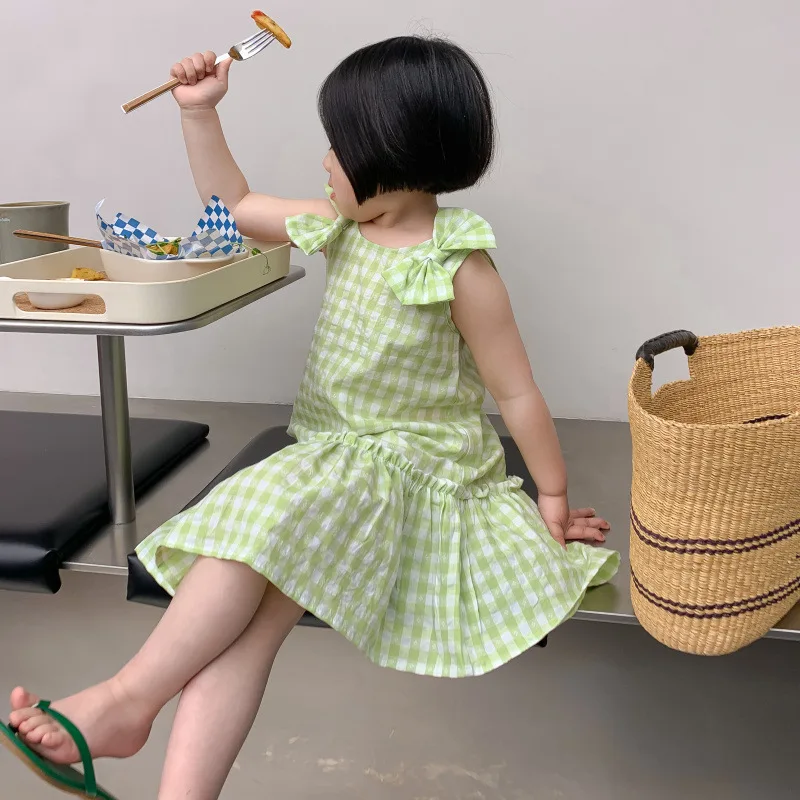 Korean Girls' Sleeveless Plaid Dress Baby Summer Dress New Fashionable Children's Bow Children's Princess Dress
Korean Girls' Sleeveless Plaid Dress Baby Summer Dress New Fashionable Children's Bow Children's Princess Dress