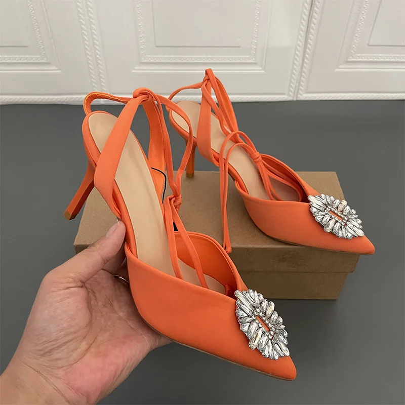 Tino Kino Women's Sandals Crystal Bling Sexy Party Shoes Thin Heels Ankle Strap Pointed Toe Ladies Pumps Silk Solid Female
Tino Kino Women's Sandals Crystal Bling Sexy Party Shoes Thin Heels Ankle Strap Pointed Toe Ladies Pumps Silk Solid Female