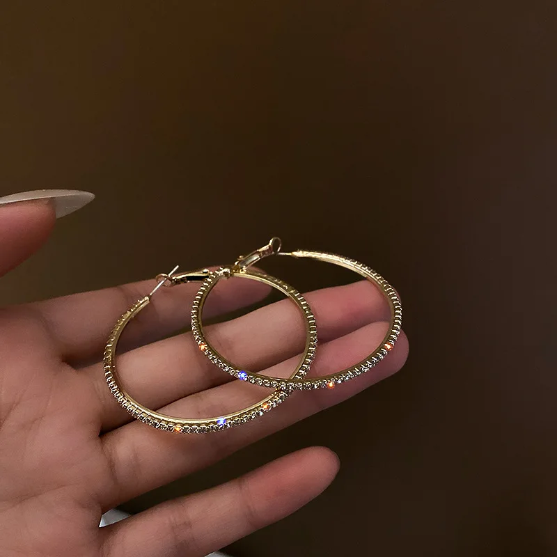 Women's Hoop Earrings Rhinestone Hoop Earrings Large Hoop Earrings Simple Gold Show Face Small Fashion Women's Earrings
Women's Hoop Earrings Rhinestone Hoop Earrings Large Hoop Earrings Simple Gold Show Face Small Fashion Women's Earrings