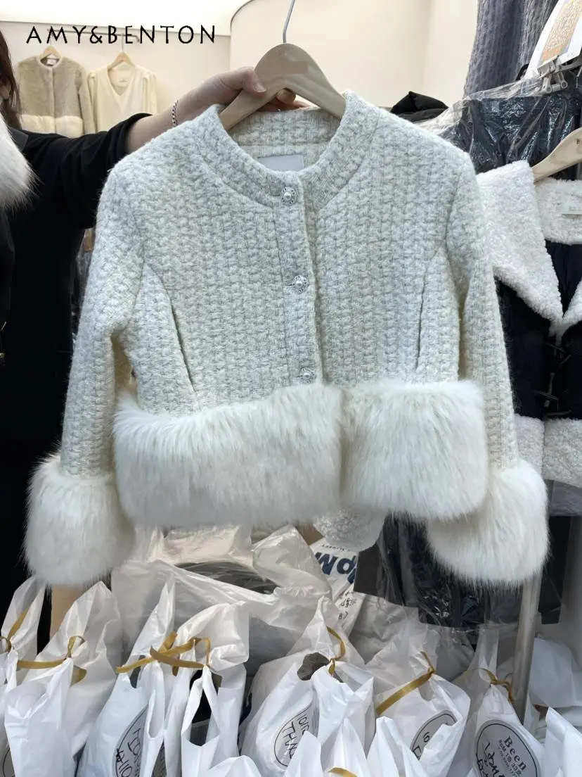 Autumn Winter New Elegant Fashion Loose-Fitting Long Sleeves Jacket Lapel Button Furry Stitching Lady Short Coat for Women
Autumn Winter New Elegant Fashion Loose-Fitting Long Sleeves Jacket Lapel Button Furry Stitching Lady Short Coat for Women