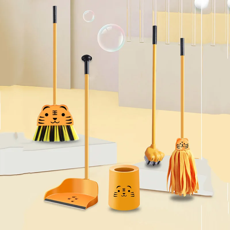Little Standing Broom And Dustpan Set Man Cleaning Floor Broom Combination Mini Mop Haushalt Putzen Household Products
Little Standing Broom And Dustpan Set Man Cleaning Floor Broom Combination Mini Mop Haushalt Putzen Household Products