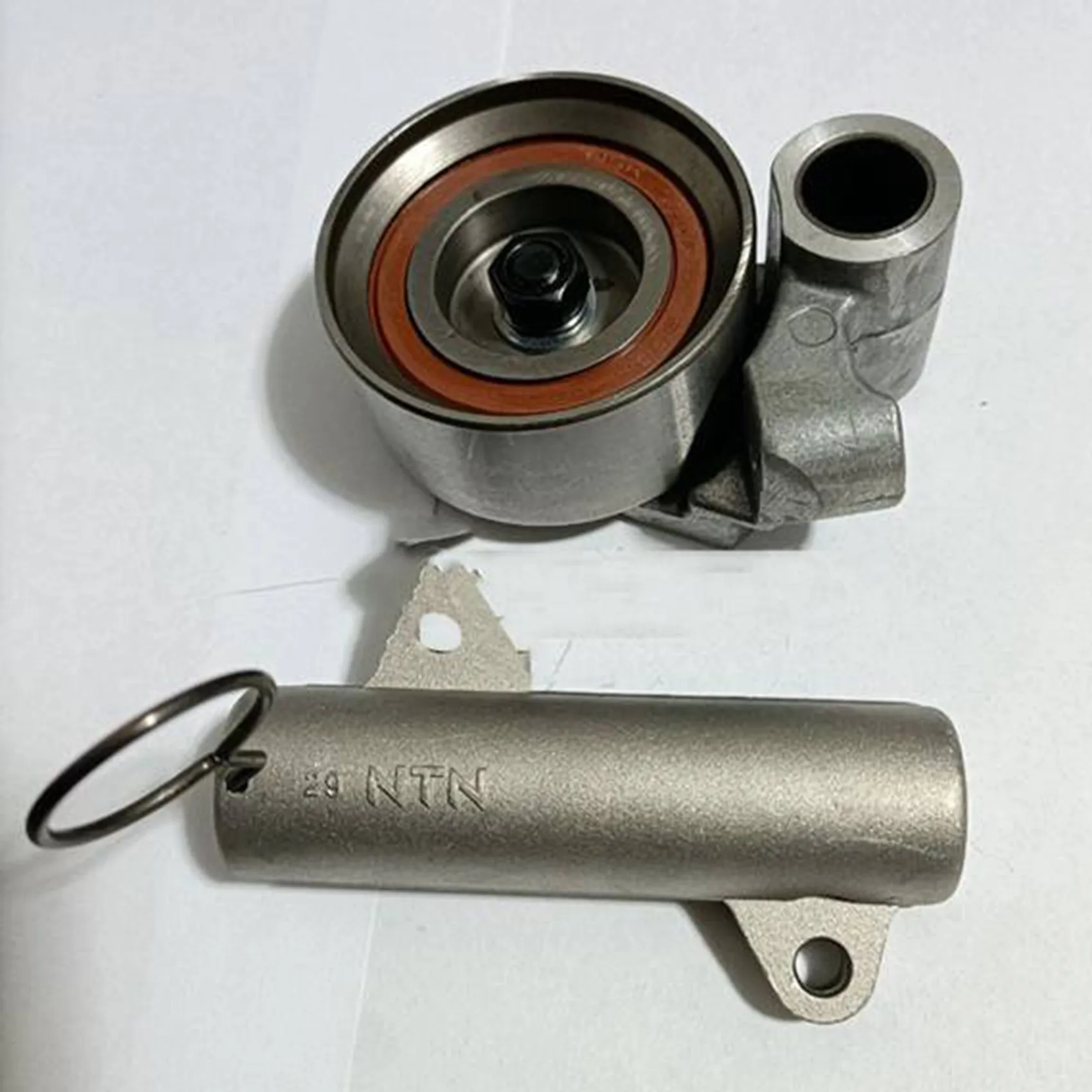 Комплект шкивов ремня ГРМ 13540-67020 13568-39016 для Toyota Hilux Vigo Innova Fortuner 2005 2014
Комплект шкивов ремня ГРМ 13540-67020 13568-39016 для Toyota Hilux Vigo Innova Fortuner 2005 2014