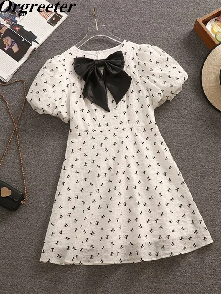French Vintage Bow Print Party Dresses for Women 2022 New Sweet Girls Bowknot Deco Puff Sleeve Slim Fit A-line Summer Dress
French Vintage Bow Print Party Dresses for Women 2022 New Sweet Girls Bowknot Deco Puff Sleeve Slim Fit A-line Summer Dress