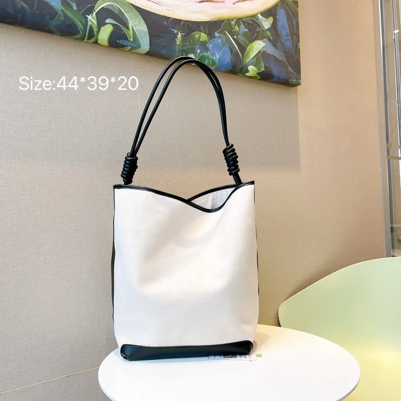 Large Capacity Retro Canvas Tote Bag 2PCS Fashion Composite Bag Women Handbag Shoulder Underarm Armpit Bag Female Shopping Bag 
Large Capacity Retro Canvas Tote Bag 2PCS Fashion Composite Bag Women Handbag Shoulder Underarm Armpit Bag Female Shopping Bag