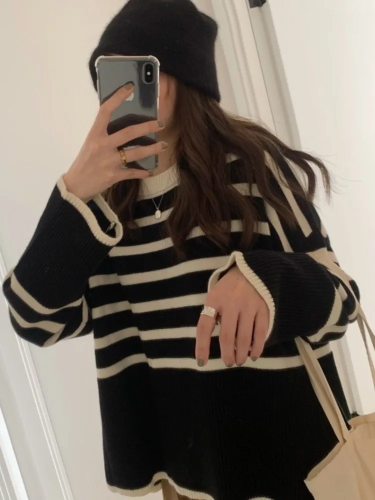 Striped Sweater Women Loose Warm Thicken Knitted Pullovers 2023 Autumn Winter New O-Neck Long Sleeve Casual Korean Sweaters 
Striped Sweater Women Loose Warm Thicken Knitted Pullovers 2023 Autumn Winter New O-Neck Long Sleeve Casual Korean Sweaters