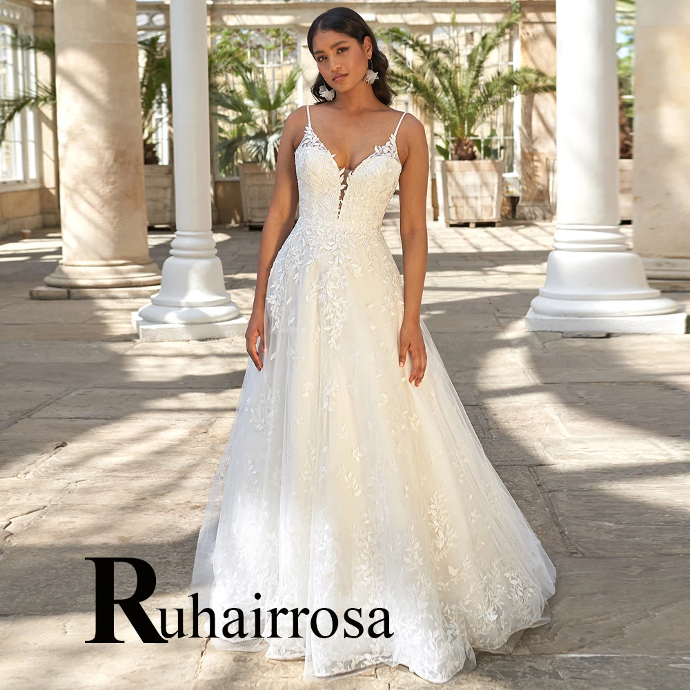 Ruhair Attractive V-Neck Spaghetti Straps Beads Sleeveless Wedding Dresses Button For Bride Appliques Custom Made Robe De Mariée 
Ruhair Attractive V-Neck Spaghetti Straps Beads Sleeveless Wedding Dresses Button For Bride Appliques Custom Made Robe De Mariée