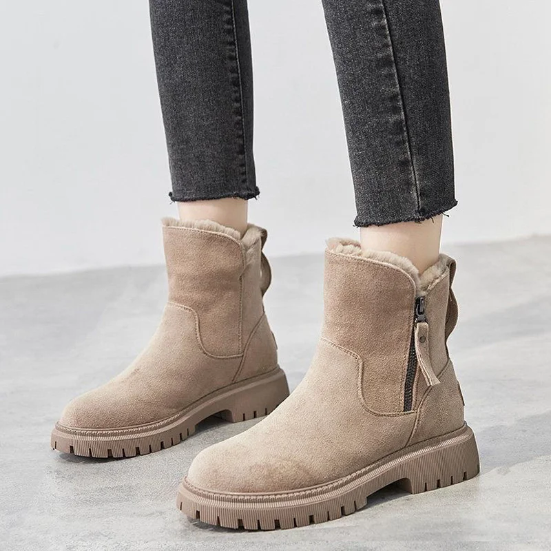 2022 Women Winter Snow Boots Warm Flat Plus Size Platform Lace Up Ladies Women's Shoes New Flock Fur Suede Ankle Boots Female
2022 Women Winter Snow Boots Warm Flat Plus Size Platform Lace Up Ladies Women's Shoes New Flock Fur Suede Ankle Boots Female