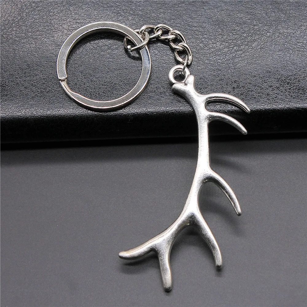 DIY Metal Holder Chain Men Keychain Vintage 2 Colors 67x34mm Antlers Pendant Souvenirs Gift
DIY Metal Holder Chain Men Keychain Vintage 2 Colors 67x34mm Antlers Pendant Souvenirs Gift
