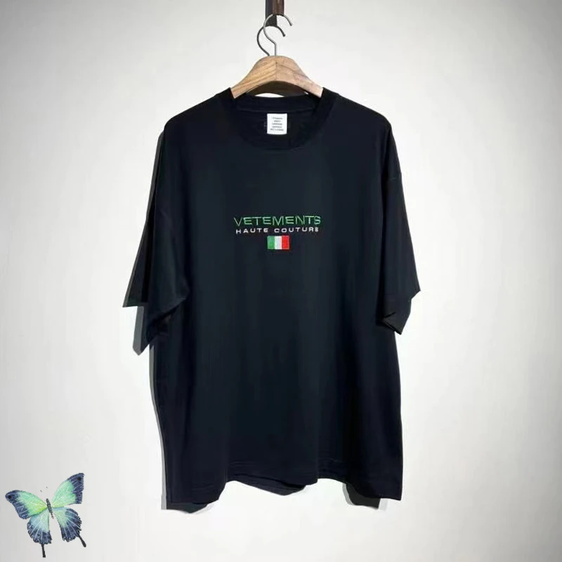 Vetements Embroidered Letters T Shirt Round Neck Short Sleeve Unisex High Street Vetements T-Shirt
Vetements Embroidered Letters T Shirt Round Neck Short Sleeve Unisex High Street Vetements T-Shirt