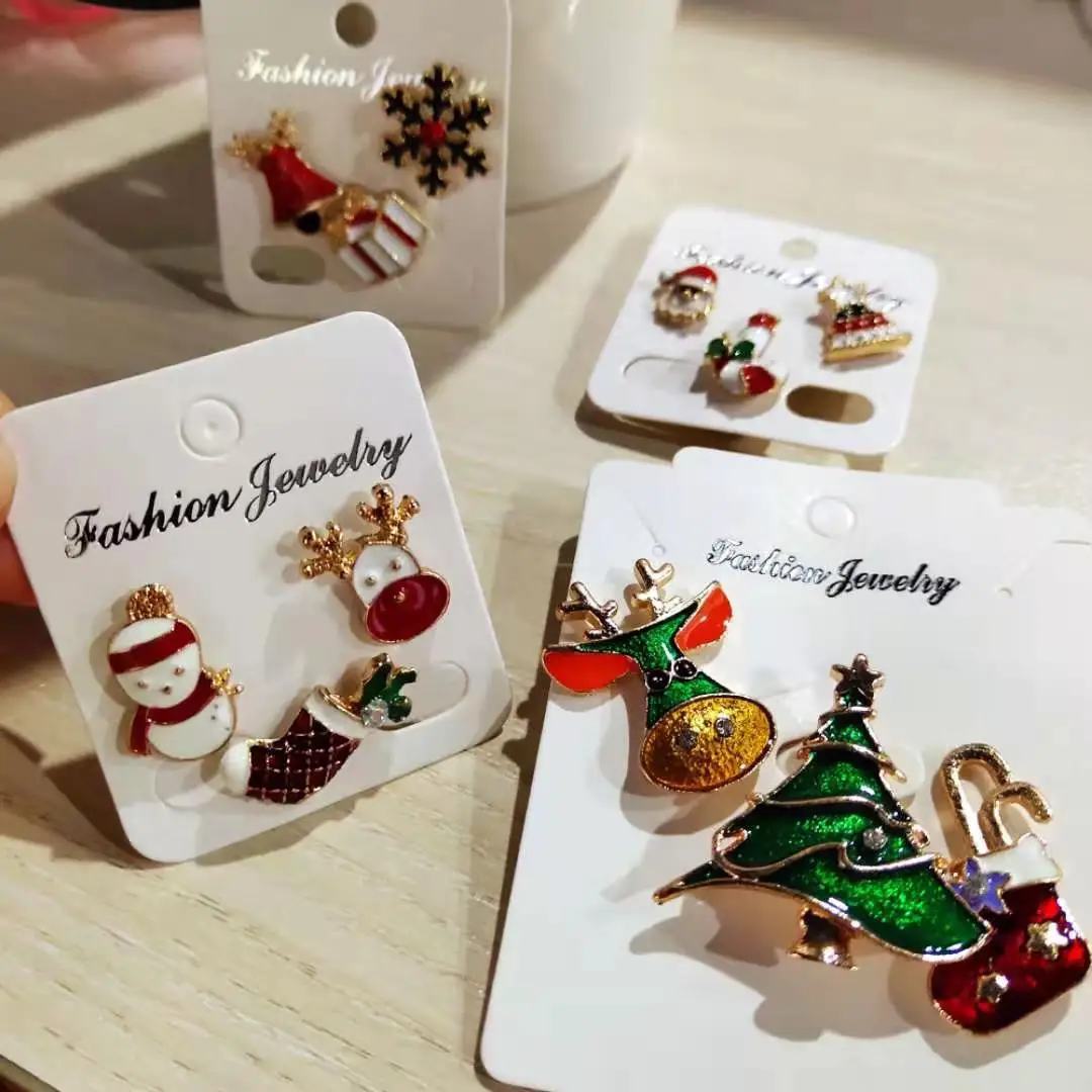 Christmas Brooch Set Christmas Stocking Christmas Tree Elk Painting Oil Badge Small Brooch Women'S Three-Piece Set Dropshipping
Christmas Brooch Set Christmas Stocking Christmas Tree Elk Painting Oil Badge Small Brooch Women'S Three-Piece Set Dropshipping