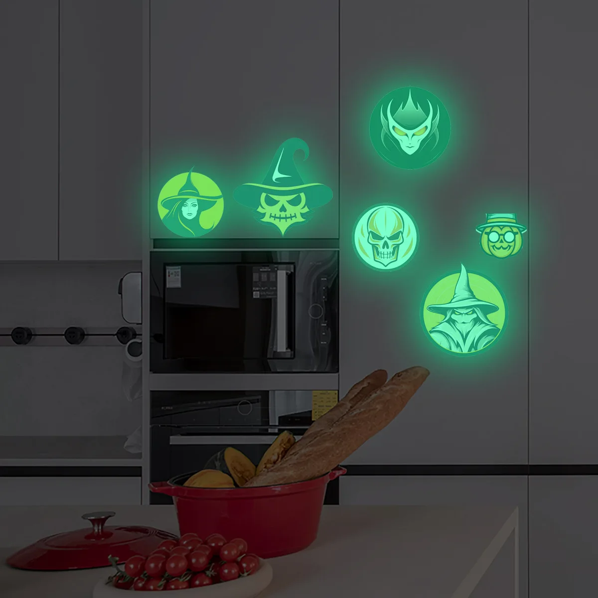 Halloween Luminous Stickers Decorate Children's Rooms with Fluorescent Stickers and Creative Wall Stickers
Halloween Luminous Stickers Decorate Children's Rooms with Fluorescent Stickers and Creative Wall Stickers