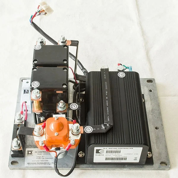 5KW DC Series Controller Kit EV Car Conversion Kit include accelerator 1204M-6301
5KW DC Series Controller Kit EV Car Conversion Kit include accelerator 1204M-6301