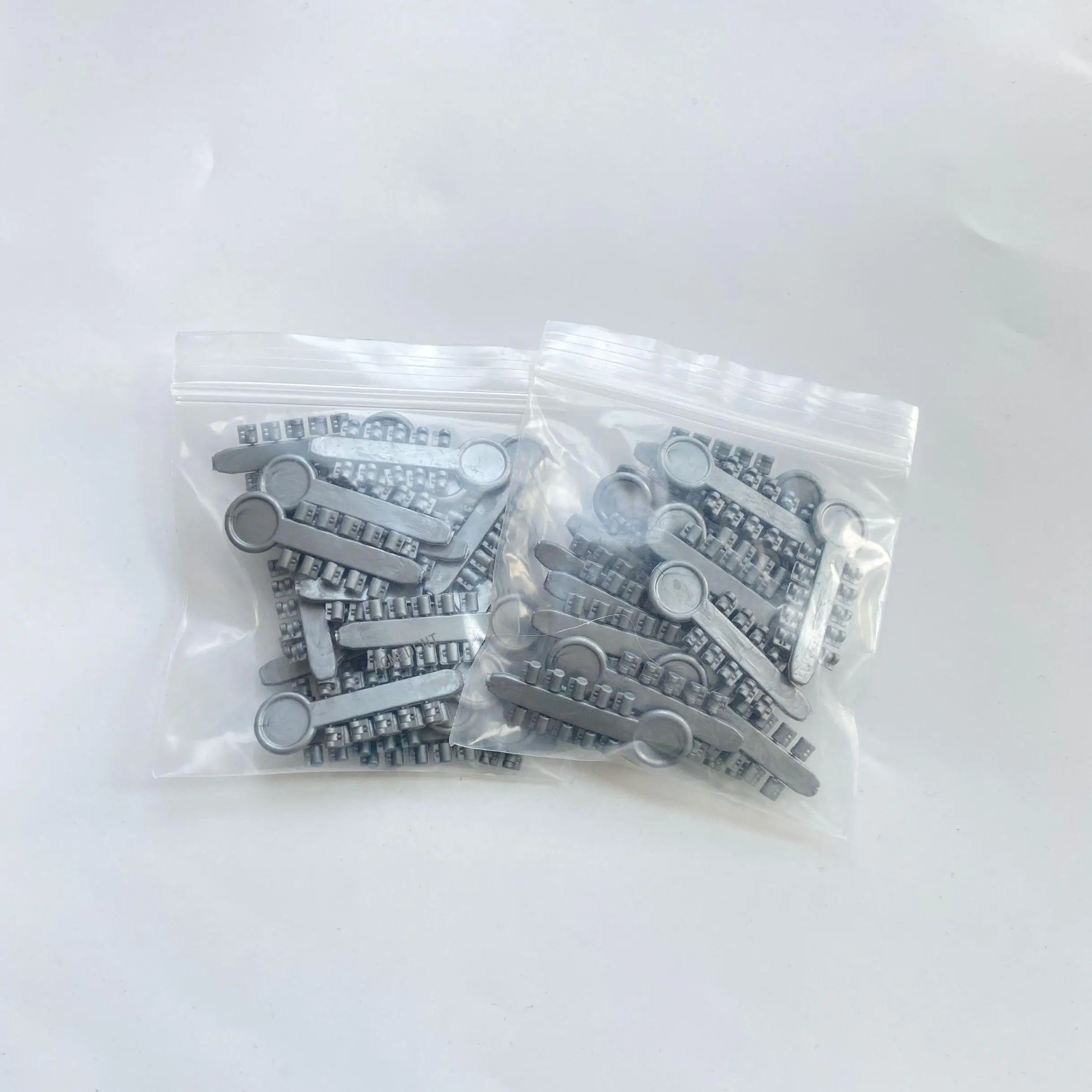 20stick Dental Orthodontic Rotary Pads Rotation Wedge Dental Ligature Rotary Pad Orthodontics Elastic Rubber Bands Dentist Tools
20stick Dental Orthodontic Rotary Pads Rotation Wedge Dental Ligature Rotary Pad Orthodontics Elastic Rubber Bands Dentist Tools