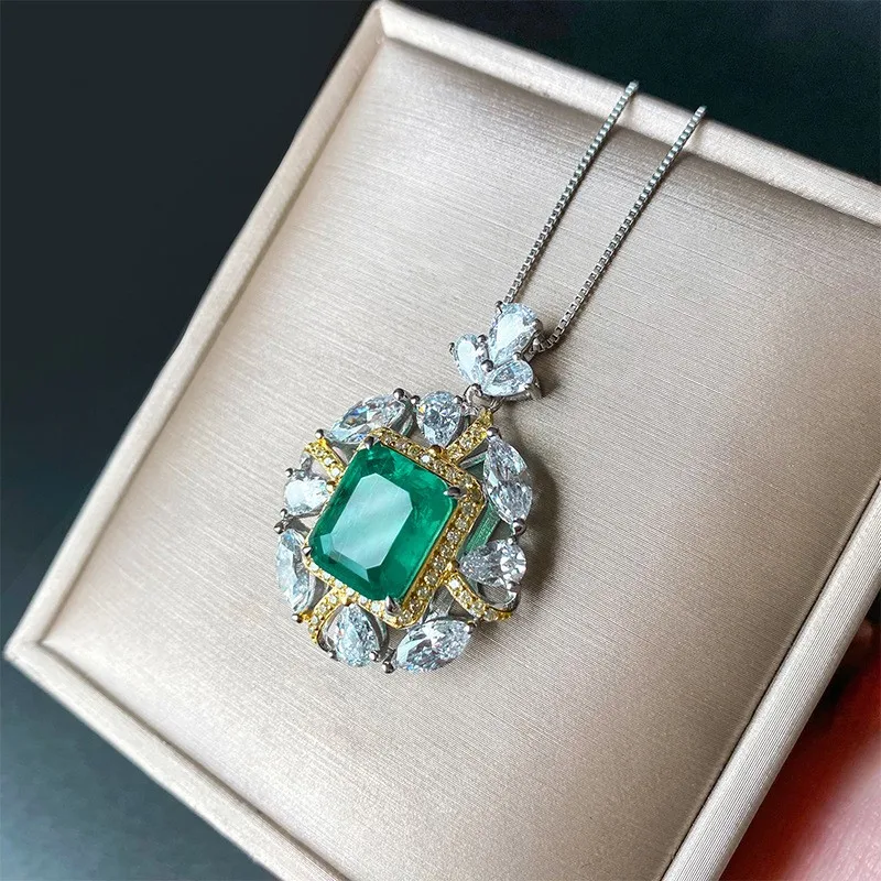 100% 925 Sterling Silver 10*12mm Emerald High Carbon Diamond Pendant Necklace Rings For Women Party Fine Jewelry Set Gifts
100% 925 Sterling Silver 10*12mm Emerald High Carbon Diamond Pendant Necklace Rings For Women Party Fine Jewelry Set Gifts