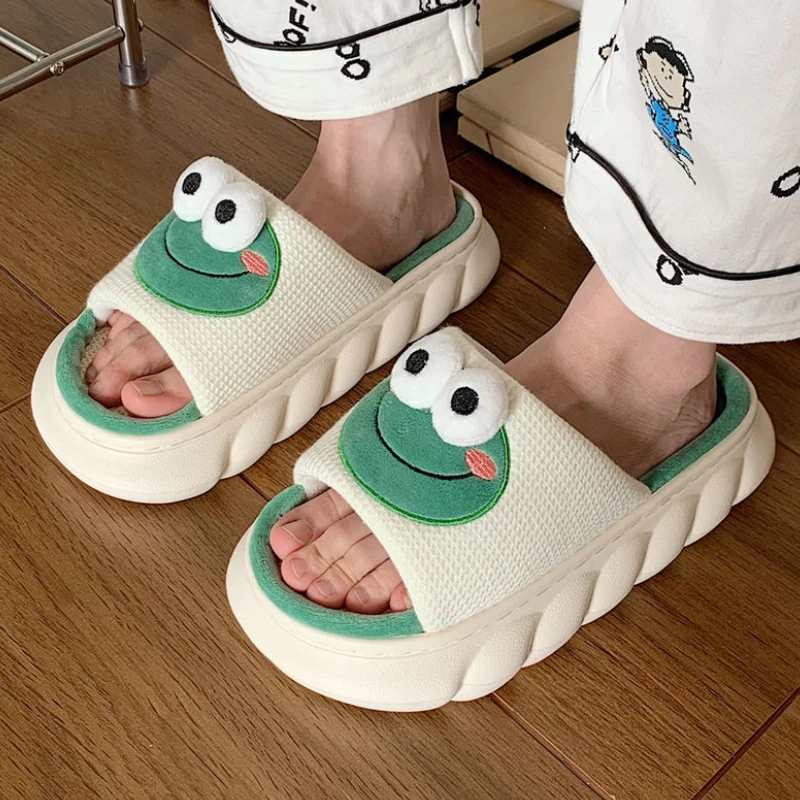 New Women Cute Frog Slippers spring Home Platform Shoes Indoor Outdoor Couples Non slip Thick soled Sandals sapatilha zapato
New Women Cute Frog Slippers spring Home Platform Shoes Indoor Outdoor Couples Non slip Thick soled Sandals sapatilha zapato