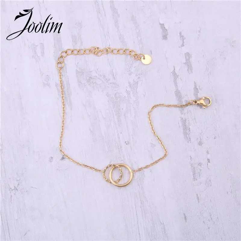Joolim Jewelry Wholesale Fashion No Fade Double Rings Circular Clasp Fashion Slim Stacked Bracelet Waterproof Gold Jewelry
Joolim Jewelry Wholesale Fashion No Fade Double Rings Circular Clasp Fashion Slim Stacked Bracelet Waterproof Gold Jewelry