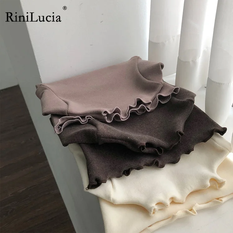 Осенняя детская футболка с круглым вырезом и длинным рукавом 
Осенняя детская футболка с круглым вырезом и длинным рукавом