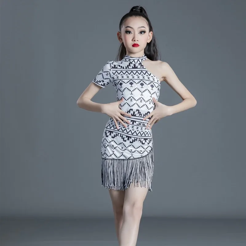 Children's Latin dance training costume performance girls' competition training net red professional dance dress
Children's Latin dance training costume performance girls' competition training net red professional dance dress