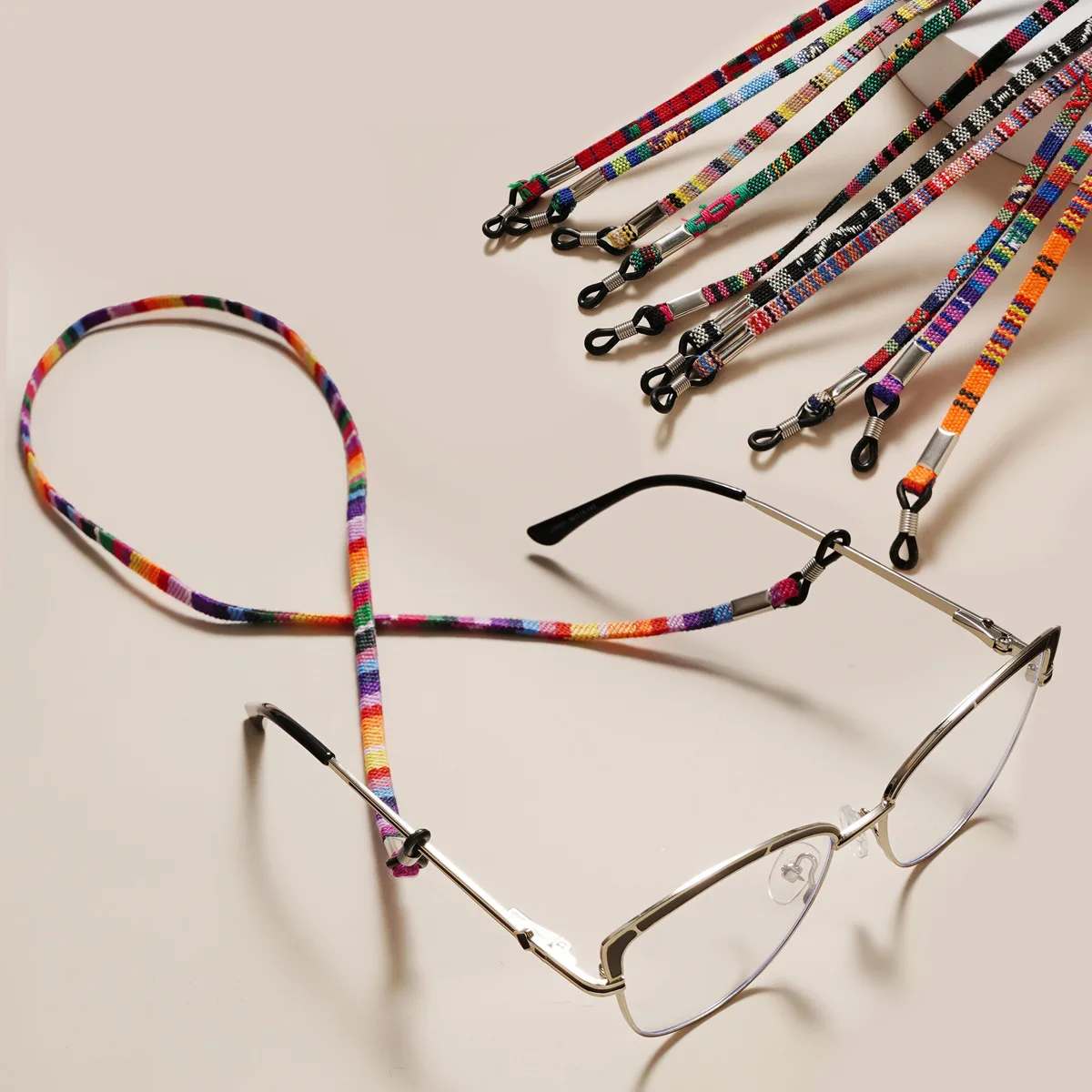 Retro Colorful Fashion Glasses Chain Reading Glasses Anti-slip Rope Anti-lost Colorful Sunglasses Lanyard
Retro Colorful Fashion Glasses Chain Reading Glasses Anti-slip Rope Anti-lost Colorful Sunglasses Lanyard