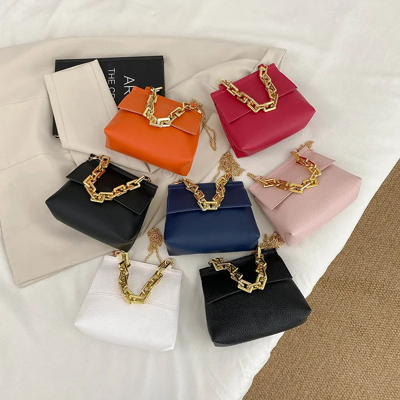 Women Bag New Western Style Small Bag Golden Chain Shoulder Diagonal Messenger Crossbody Bag Handbags Purse Luxury Designer
Women Bag New Western Style Small Bag Golden Chain Shoulder Diagonal Messenger Crossbody Bag Handbags Purse Luxury Designer