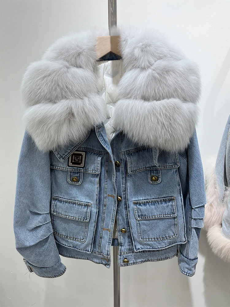 Женская джинсовая куртка на гусином пуху, куртка с большим воротником из натурального меха лисы, роскошная верхняя одежда для зимы 2023 
Женская джинсовая куртка на гусином пуху, куртка с большим воротником из натурального меха лисы, роскошная верхняя одежда для зимы 2023